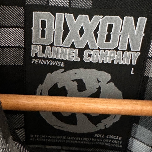 Dixxon Pennywise Full Circle Commemorative Flannel in size Large - Picture 3 of 4